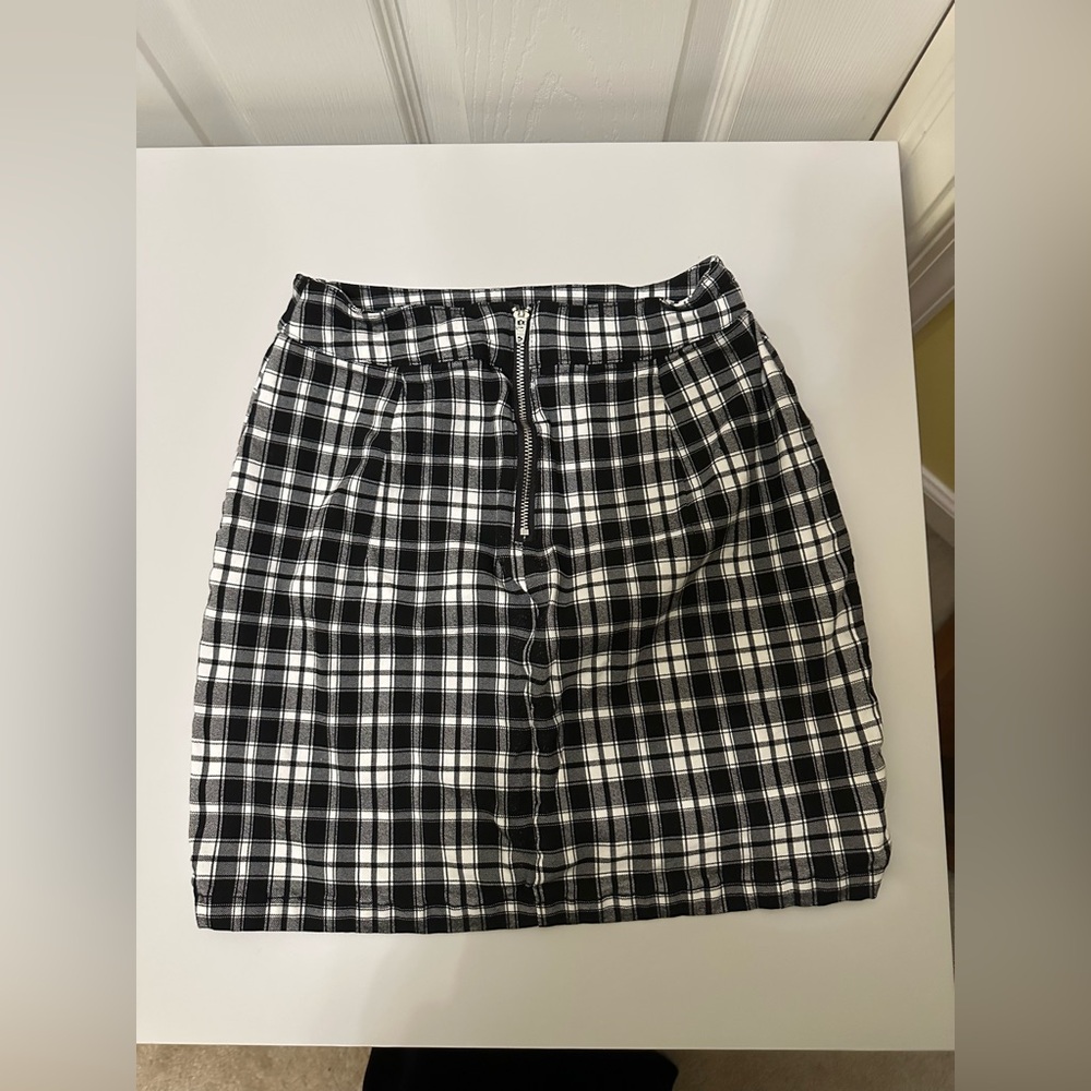 Black and white plaid miniskirt - Picture 6 of 6